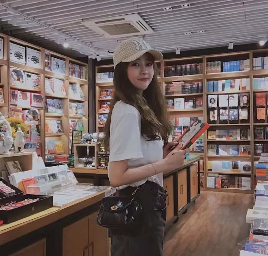 帽子設(shè)計(jì)和服裝設(shè)計(jì)的區(qū)別